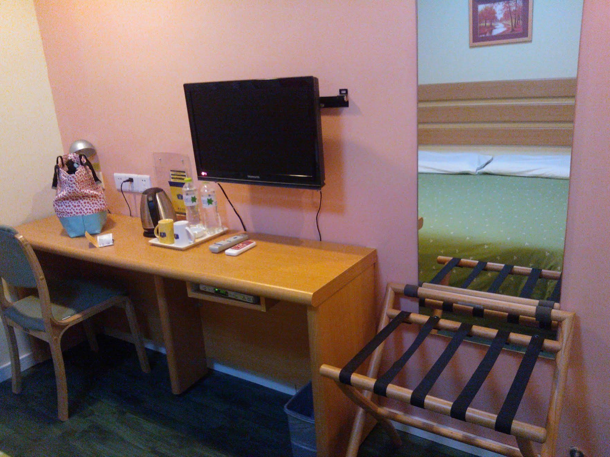 Home Inn Chongqing Jiangbei Airport Shuangfeng Road Екстер'єр фото