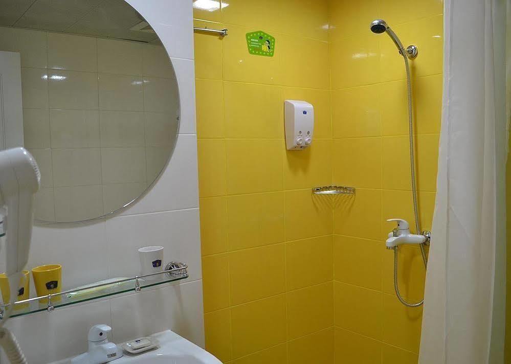 Home Inn Chongqing Jiangbei Airport Shuangfeng Road Екстер'єр фото