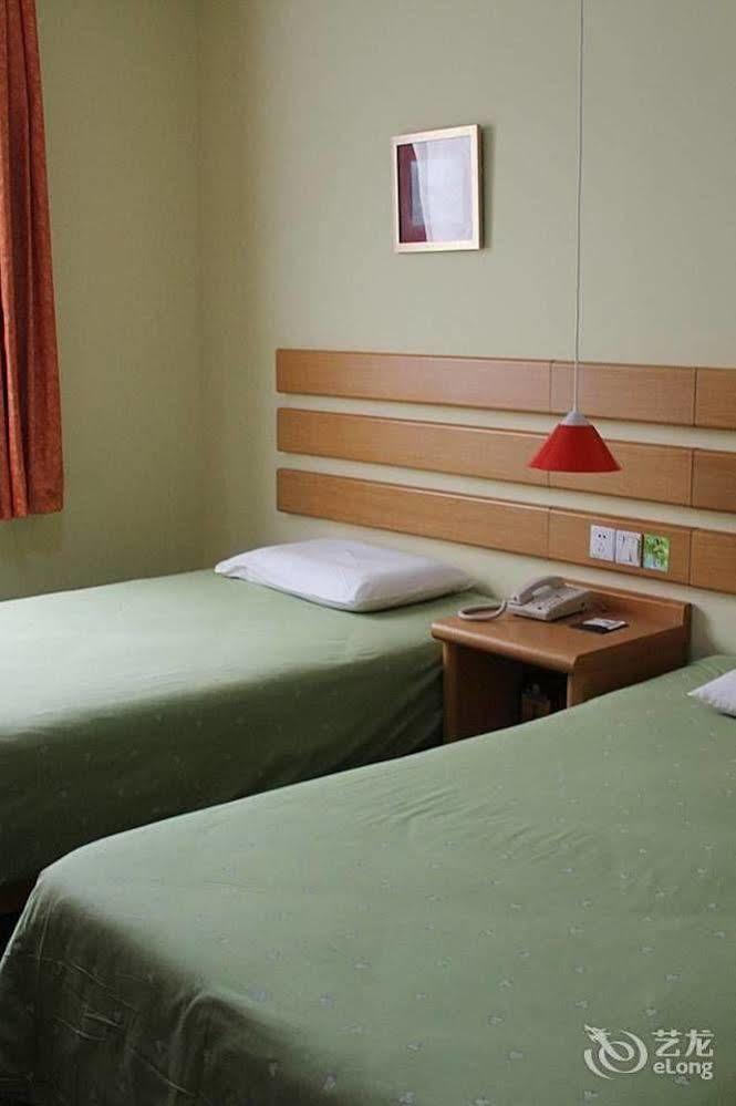Home Inn Chongqing Jiangbei Airport Shuangfeng Road Екстер'єр фото
